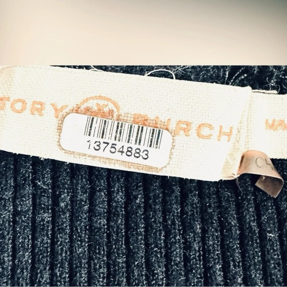 Tory Burch-84% Merino wool bell sleeves sweater dress in navy blue. Size M